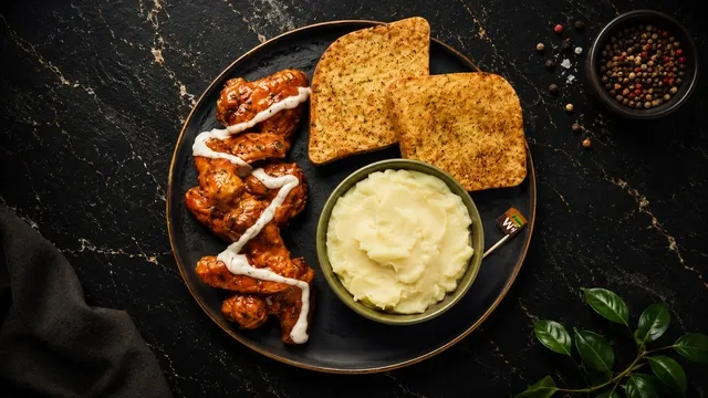 5 Extra Saucy Wings
